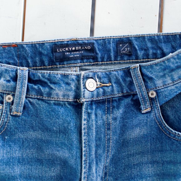 2/$25 Lucky Brand High Rise Mom Jean size 27 - Picture 4 of 5